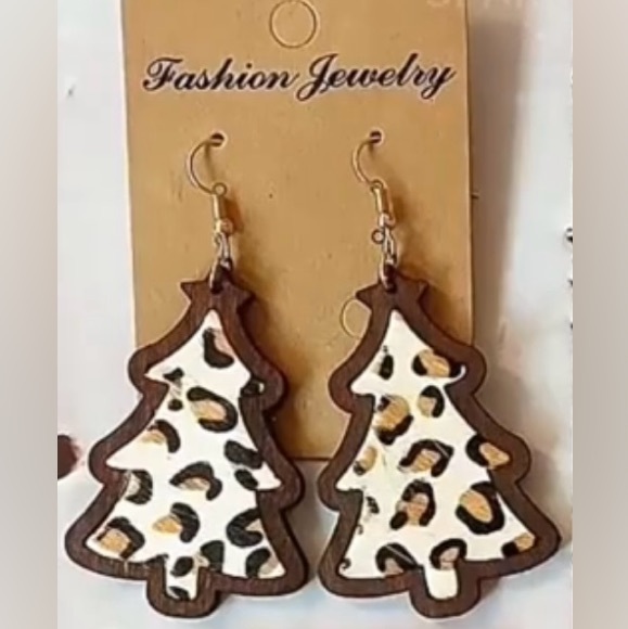 Leopard Print Christmas Tree Dangle Wooden Earrings Lightweight - Picture 4 of 4